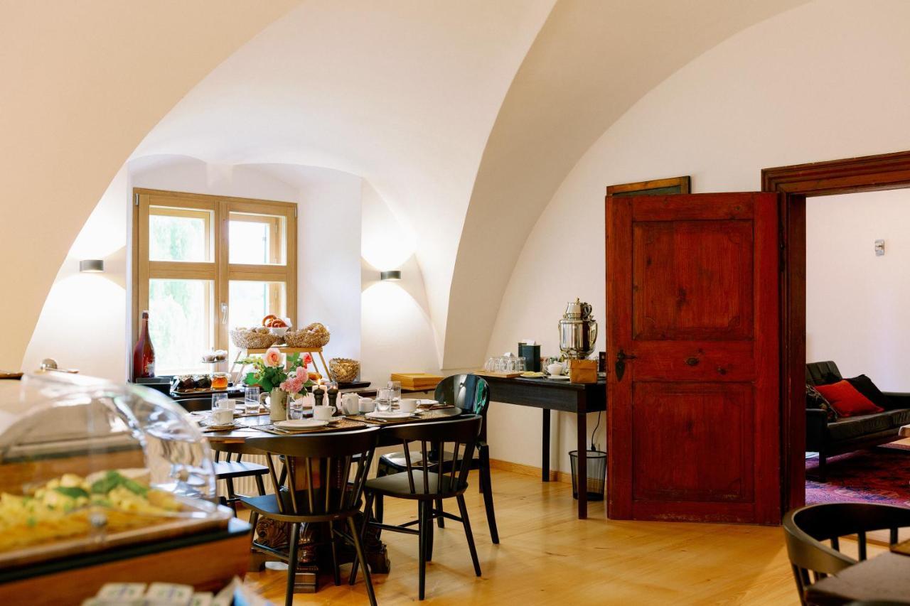 Schlossgut Tunzenberg Mengkofen Luaran gambar