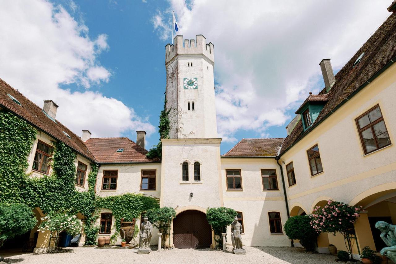 Schlossgut Tunzenberg Mengkofen Luaran gambar